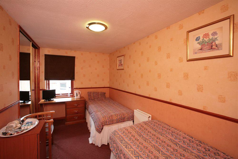 Livingston Lodge Hotel Extérieur photo