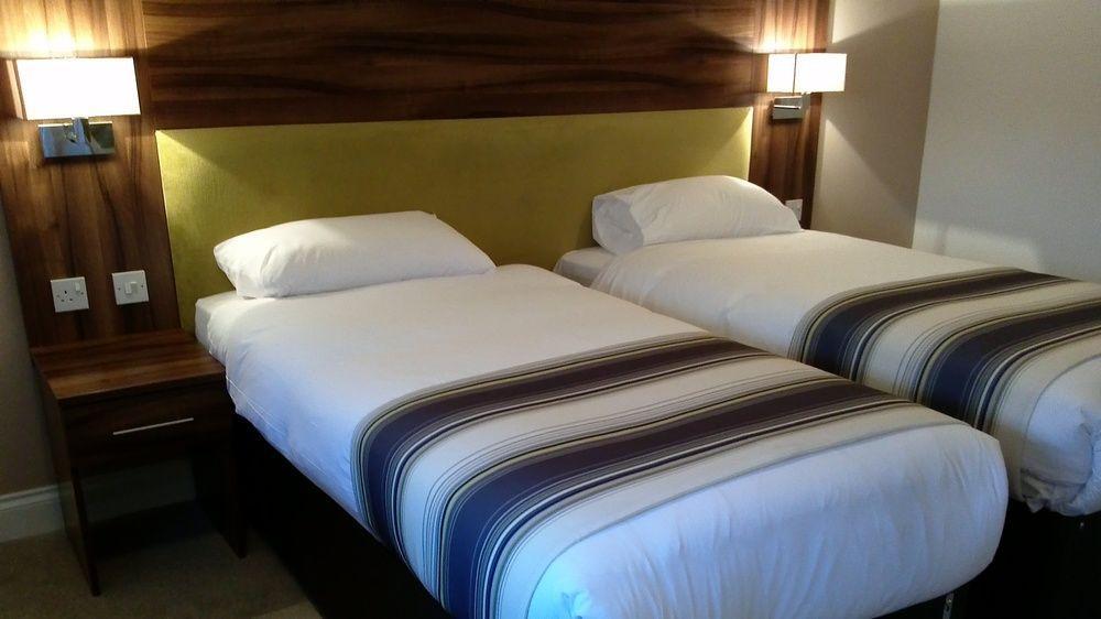 Livingston Lodge Hotel Extérieur photo