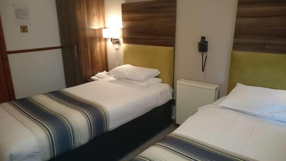 Livingston Lodge Hotel Extérieur photo